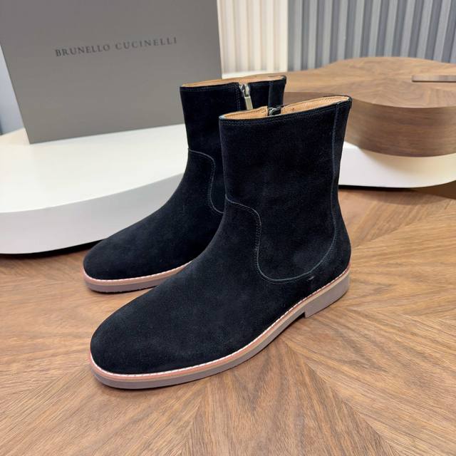 Bc 顶级 Size ：39-44 38.45可订做 2025Brunello Cucinelli 反绒皮切尔西靴选用高品质头层胎牛绒，柔软细腻，质感满分。经典