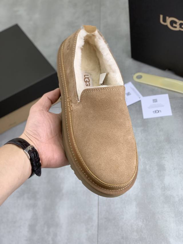 工厂P价P 实价 低帮爆款 百搭休闲毛鞋 真羊毛 Ugg 爆款男鞋官方网同步品质 不是一般市场仿货可比拟的鞋面为进口意大利磨砂牛皮，内里：垫脚级真羊毛只有A级才