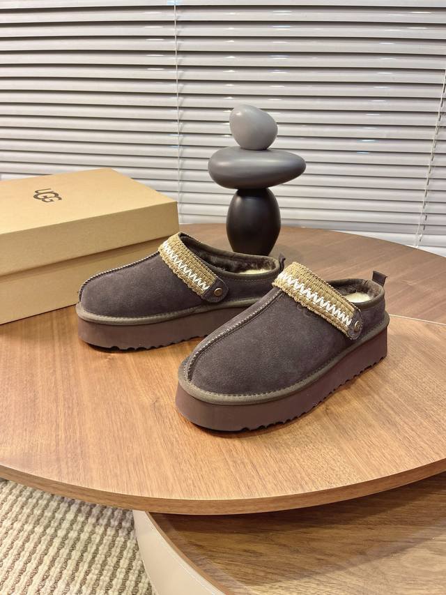 实价： 民族风跟拖，可做拖鞋可做跟鞋穿着方便，开车都能穿的民族风. 牛二层面+羊毛里 五个色黑色，栗色，沙色，巧色，军绿 码数35-41 41定做不退换