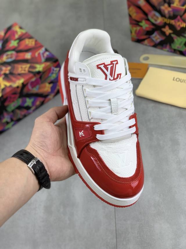 工厂P价P 实价 Louis Vuitton 原单 新款Lv路易威登 * Lv经典潮鞋！选用进口原版牛皮 水染牛皮内里.最新款原版耐磨橡胶组合大底！高品质精品！