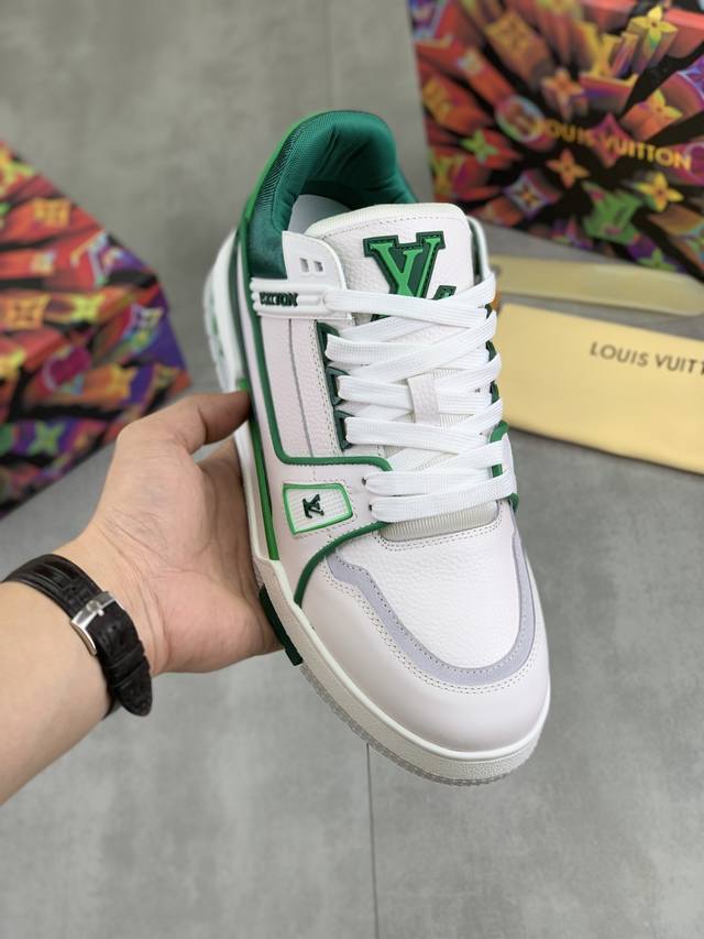 工厂P价P 实价 Louis Vuitton 原单 新款Lv路易威登 * Lv经典潮鞋！选用进口原版牛皮 水染牛皮内里.最新款原版耐磨橡胶组合大底！高品质精品！