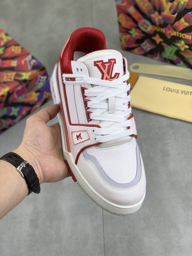 工厂P价P 实价 Louis Vuitton 原单 新款Lv路易威登 * Lv经典潮鞋！选用进口原版牛皮 水染牛皮内里.最新款原版耐磨橡胶组合大底！高品质精品！