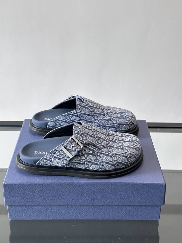 顶级代购 迪 炸街男神半拖专柜同步，鞋面意大利进口D标志布面料，高品质复杂拼接工艺品，鞋底：原厂特供原版底，独家活动成型底超级舒适，原厂跟单货，高品质，可随意进