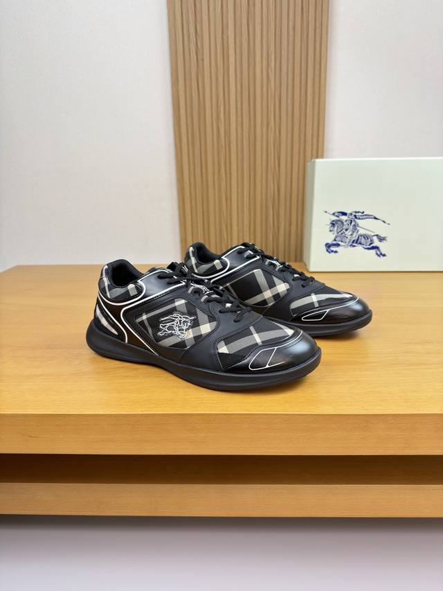 Burberry 巴宝莉 -高端品质 原单 休闲运动板鞋 -鞋面：进口纳帕小牛皮、环保皮彩印品牌图腾、品牌图腾布匹、鞋身.车缝品牌塑胶模块、鞋舌.品牌Logo