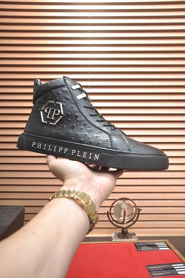 出厂价P Philipp Piein 全羊皮内里 菲利普普萊茵 官网最新款高帮原版开模，面料：原版头层粒面小牛皮，原版五金轱辘头，裡料：羊皮内里 做工精细，完美