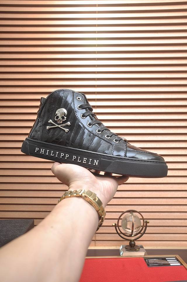 出厂价P Philipp Piein 全羊皮内里 菲利普普萊茵 官网最新款高帮原版开模，面料：原版头层粒面小牛皮，原版五金轱辘头，裡料：羊皮内里 做工精细，完美