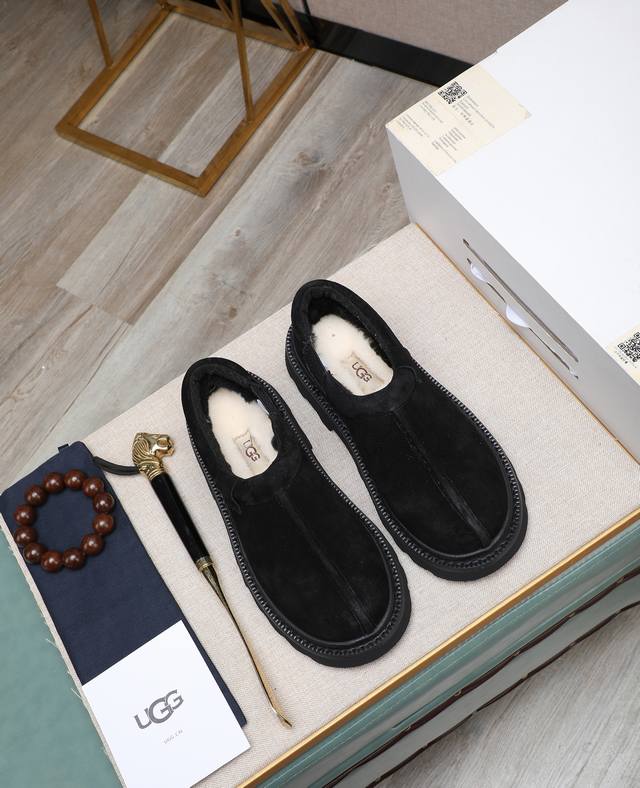 出厂价P 全真羊毛内里 假一赔十 请注意 原单品质 比较毛料的厚度爆款Ugg 来自澳洲温暖奢侈品牌男鞋，官网同步、贝克汉姆男款..，采用进口头层打蜡牛皮制作，鞋