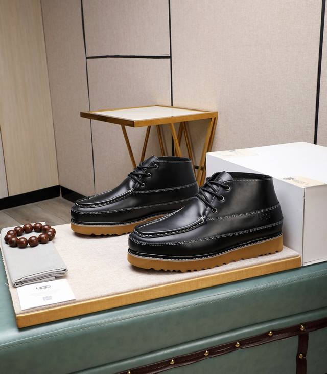 出厂价P 全真羊毛内里 假一赔十 请注意 原单品质 比较毛料的厚度爆款Ugg 来自澳洲温暖奢侈品牌男鞋，官网同步、贝克汉姆男款..，采用进口头层打蜡牛皮制作，鞋