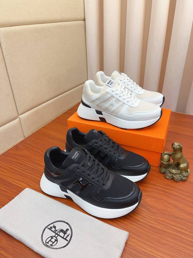 价： Hermes 爱马仕 高端品质 原单鞋面：摔纹小牛皮、反绒小牛皮、鞋身车缝H图腾，大底：超轻Tpu发泡 橡胶；双色成型大底，超高品控 做工精细：凸显 高端