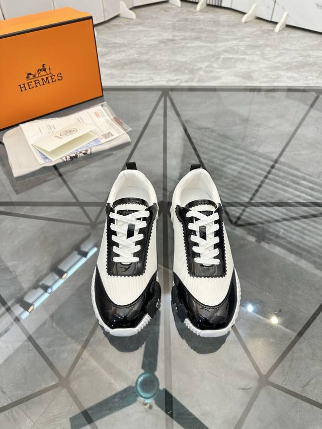 售 价: P 广州货 商品商标: Hermè* 爱马仕* 低帮休闲鞋 正码码数: 35-45. 可订做46 情侣款 商品材料：鞋面专柜原版飞织拼接头层真皮，羊皮