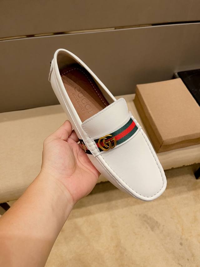 实价 ， Gucci 古奇官网原版新款高端商务休闲驾车豆豆鞋，意大利名模贵族们爆款，时尚界的佼佼者，无可超越，明星同款，鞋面采用进口原版牛皮+原版牛里 真材实料