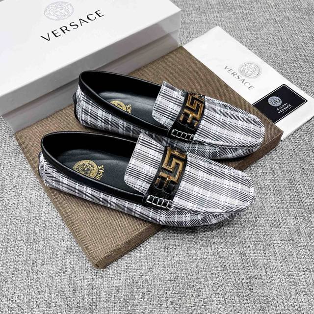 实价 ， 范思哲 官网原版新款高端商务休闲驾车豆豆鞋，意大利名模贵族们爆款，时尚界的佼佼者，无可超越，明星同款，鞋面采用进口原版牛皮+原版牛里 真材实料 ，法国