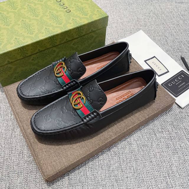 实价 ， Gucci 古奇官网原版新款高端商务休闲驾车豆豆鞋，意大利名模贵族们爆款，时尚界的佼佼者，无可超越，明星同款，鞋面采用进口原版牛皮+原版牛里 真材实料