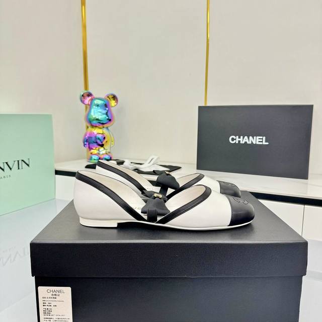 出厂价Pp Chanel 香奈儿25A丝绒玛丽珍 香奈儿25A 这一季没有遇见心仪的运动鞋，一眼看中了这双丝绒玛丽珍，真的是太乖啦！鞋子整体也好软哦，脚感太舒服