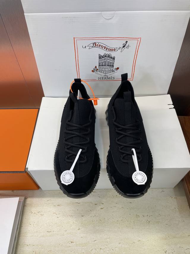 工厂P价P 配全套飞机盒 莞产 顶级版 爱马仕 Hermes 2025春夏经典情侣款 Lift 休闲系带百搭运动鞋 H家厚底时尚风格拼色阿甘跑鞋 材质：鞋面进口