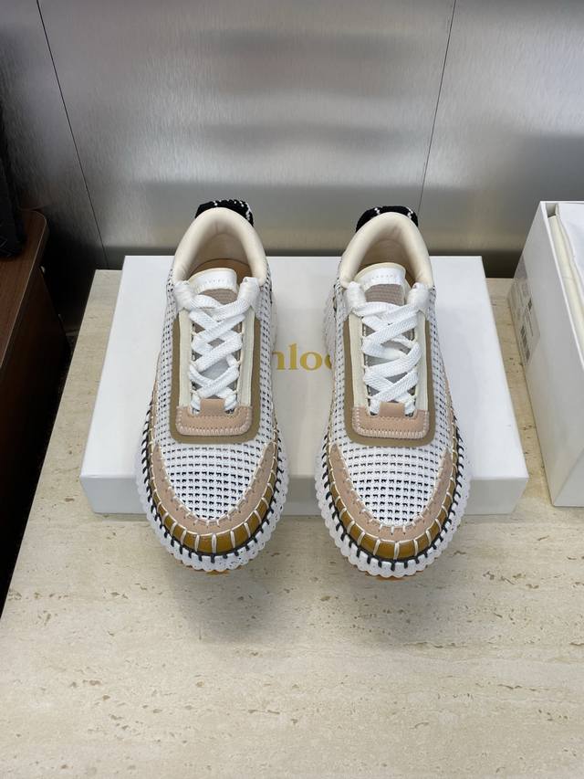 工厂P价P Chloe 蔻依 2025秋冬走秀新款运动跑鞋 明星同款厚底系带休闲时尚拼色老爹鞋 市面顶级高端版本 材质:鞋面进口小牛皮+环保透气网眼布内里+水染