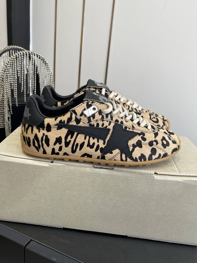 顶级版本 马拉松系列运动鞋 德训鞋 鞋面马毛材料 内里垫牛皮 舒适透气 原版橡胶防滑大底 尺码35-41 [40.41定制]