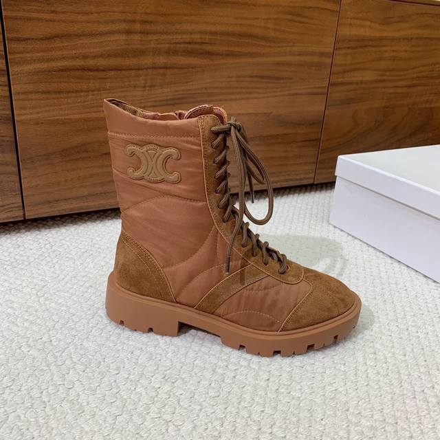 Celi*E秋冬短靴。凯旋门装饰中筒靴型，侧面拉链鞋带可调节。鞋面牛京定制网布。原版开模大底 码数：35-40 40定制不退换 批：