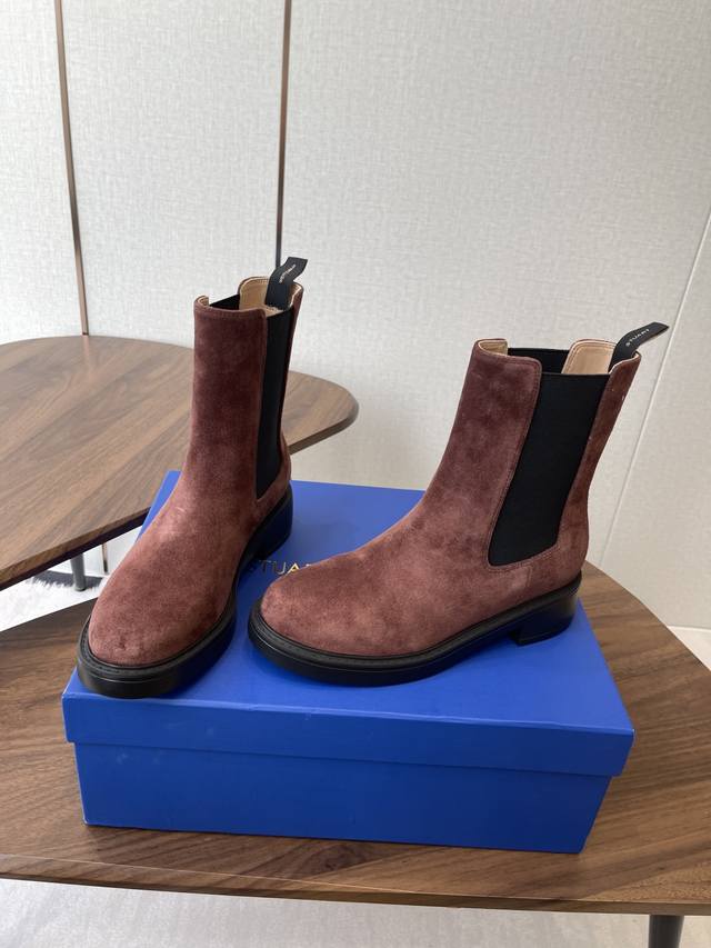 羊京 牛皮 Stuart Weitzman 秋冬新款 短靴 顶级版本 经典简约风格！中筒设计很帅气哦！Sw家的鞋子越穿越上头，专业做鞋子的真的没得说圆润鞋头适合