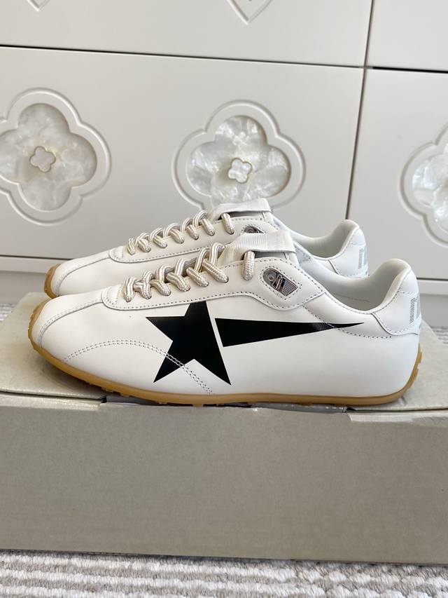 Ggdb 最新款薄底小脏鞋！德训运动鞋 面料采用纯进口丝光牛皮、牛反绒、豹纹马毛，手感绝了！ 定制纯棉毛巾布里！这种手感和质感都区别于那些市面百来块的东西！手工