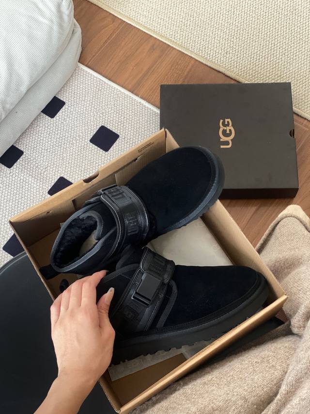 Ugg男款雪地靴毛毛鞋 爆款火热登场，Neumel Snapback 纽姆 搭扣款 材质：牛皮羊皮毛一体 外底：橡胶 轻翼科技 轻！轻！轻！ 超强防水 3色可选