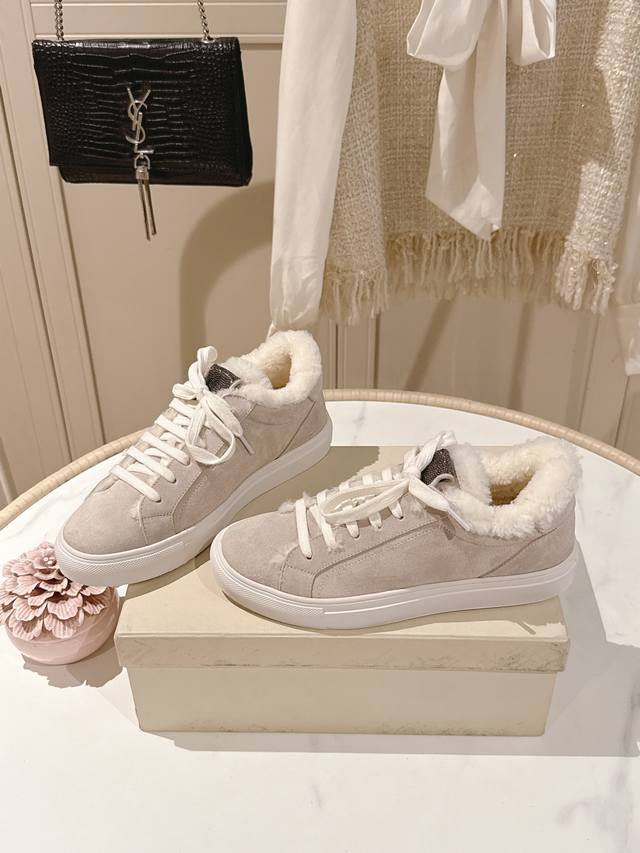 出厂价Pp： 市场最高品质 Bc休闲鞋 美拉德风独家款Brunellocucinelli 源自乐福鞋的经典灵感定义了这款新胶底鞋的现代优雅风格。珍贵的进口小牛京