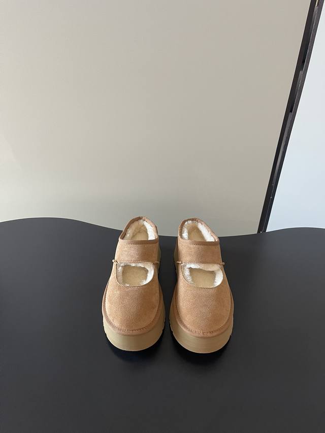 Ugg 7612 最新 玛丽珍 厚底 超羊毛 防滑雪地靴 最高品质 原单出货 羊皮毛一体 原版Treadlite轻翼科技复合防滑大底！上脚潮酷 轻松完成美式复古