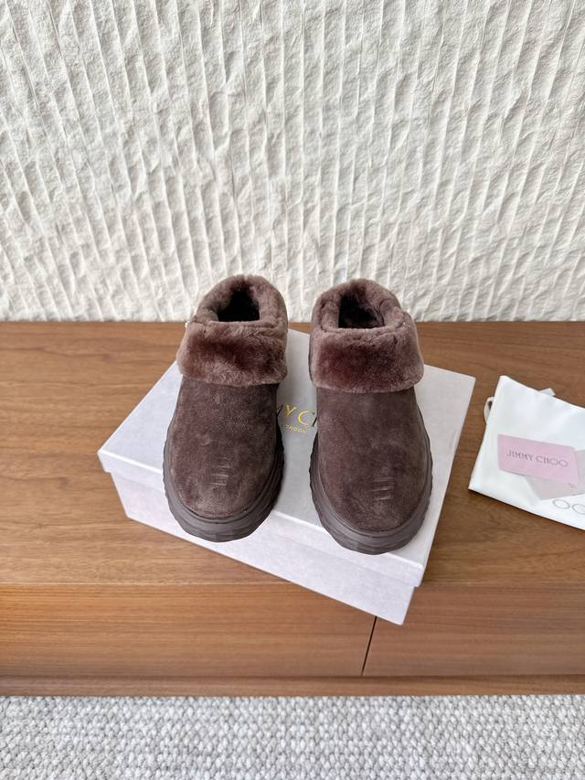 G739 Jimmy Choo 周仰杰 25Ss秋冬新款 厚底 博肯 半拖 Diamond Maxi 系列运动鞋鞋底设计创新,精巧搭配纹理钻石切割形高尔夫鞋钉, G739 Jimmy Choo 周仰杰 25Ss秋冬新款 厚底 博肯 半拖 Diamond Maxi 系列运动鞋鞋底设计创新,精巧搭配纹理钻石切割形高尔夫鞋钉,