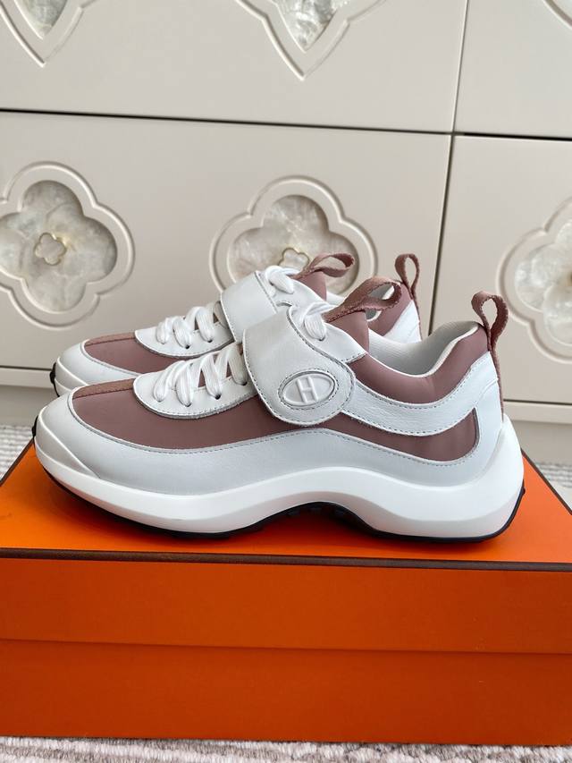 批女 男 Hermes 爱马仕 25Ss H新款Loop Sneaker情侣款 魔术贴皮革休闲运动鞋 原版购入代购级别材质与工艺 采用原版进口小牛皮 麂皮 降落