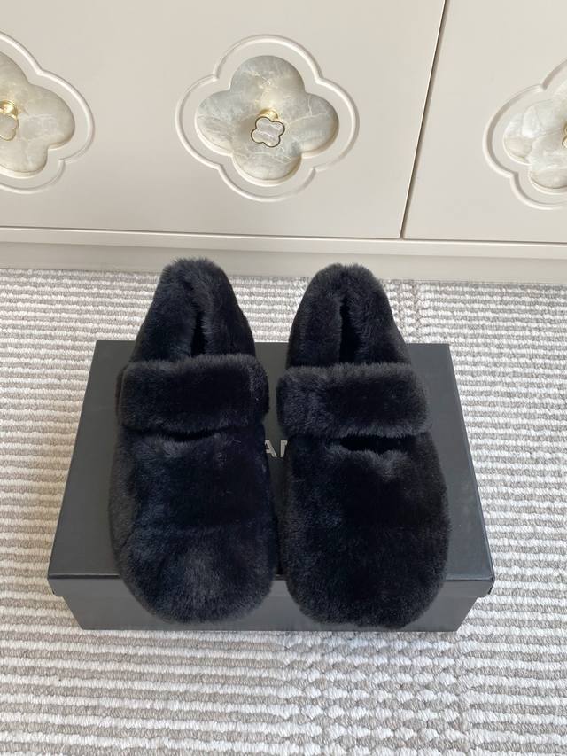 Chanel 2025Ss小香秋冬新款一脚蹬毛毛鞋 玛丽珍单鞋乐福鞋 太有范儿了，复古Coco女鞋.一直以来异常的盛行.这款致敬经典系列！ 上脚超好看～潮人必备