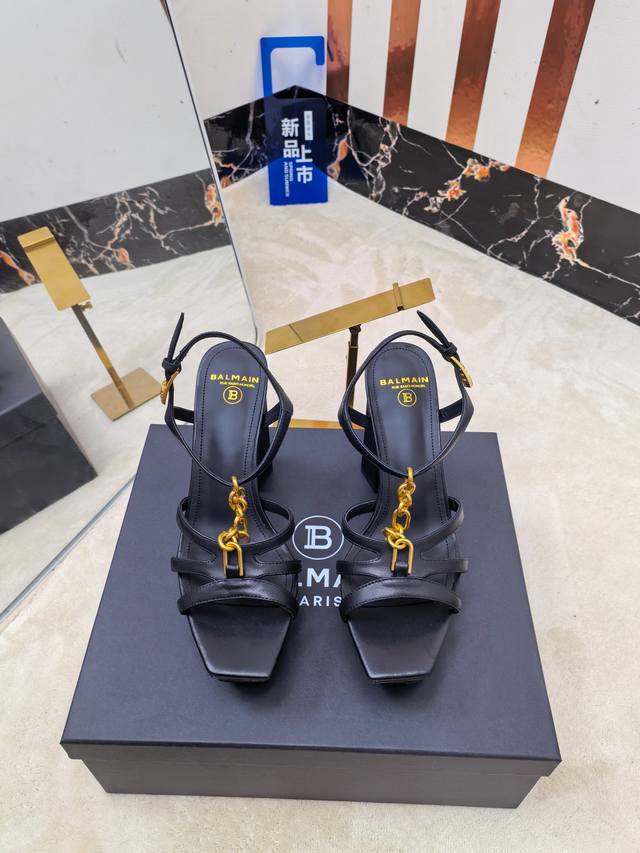 工厂P出 ，* 巴尔曼秋冬2025最新款走秀防水台时装高跟凉鞋 品牌巴尔曼由法国时装设计师 皮埃尔.巴尔曼 先生创立于1945年的老牌定制时装工厂P出 ，* 巴