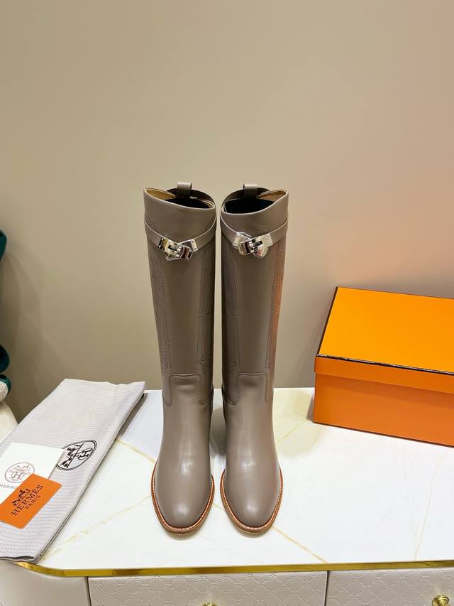 出厂价Pp： ，Hermes 爱马仕，顶级版本！原版开发 鞋面：小牛皮 内里：牛皮里 牛皮垫 大底：意大利真皮大底 码数：34-42 注34 41 42码定做