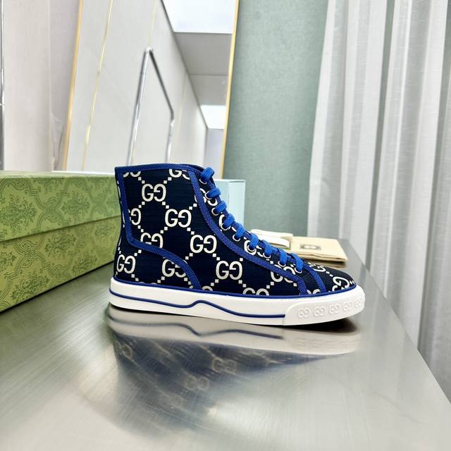 出厂价Pp 顶级版本 高帮靴子女 男 Gucci 古奇 最新款经典款1977低帮双G帆布鞋，原版购入，1：1开发，原版套楦工艺。 尺码：35-45 45定做不退