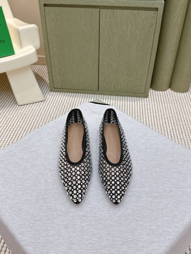 代购级 ｜D1127Bottega Veneta Sofia系列女士 平底 尖头 满钻 网纱 单鞋 小尖头 通勤必备 Bv早秋系列 都好美啊 优雅材质运用在鞋履