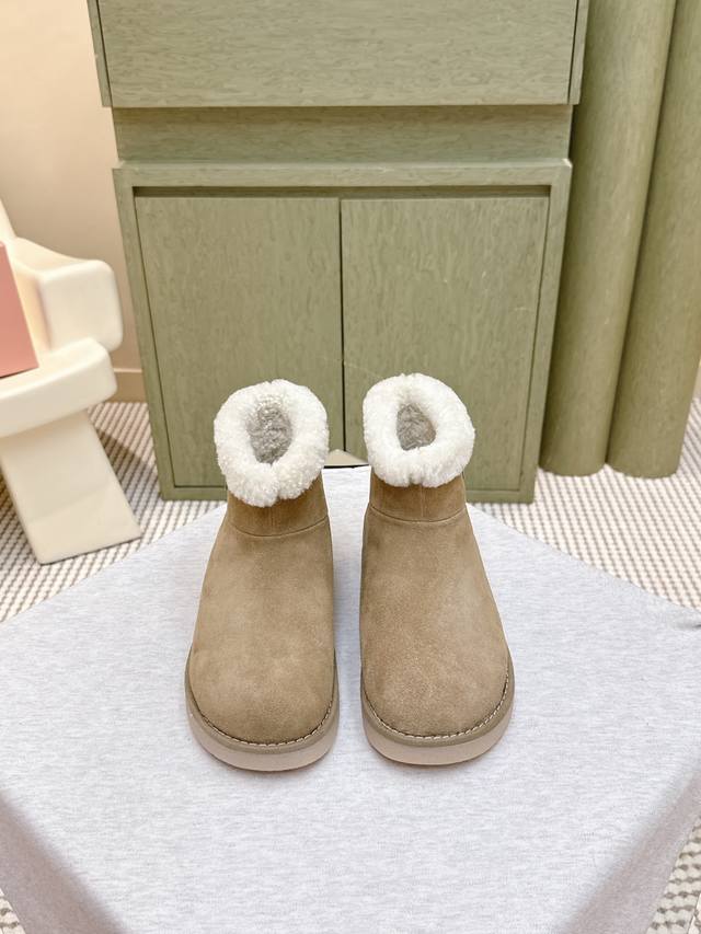 代购级 ｜D0077Miumiu 缪缪 25Ss秋冬走秀款 羊毛小短靴雪地靴毛毛鞋 经常出现在各大时装杂志封面 各路明星、小红书博主都有钟爱 搭配绑带设计更显优