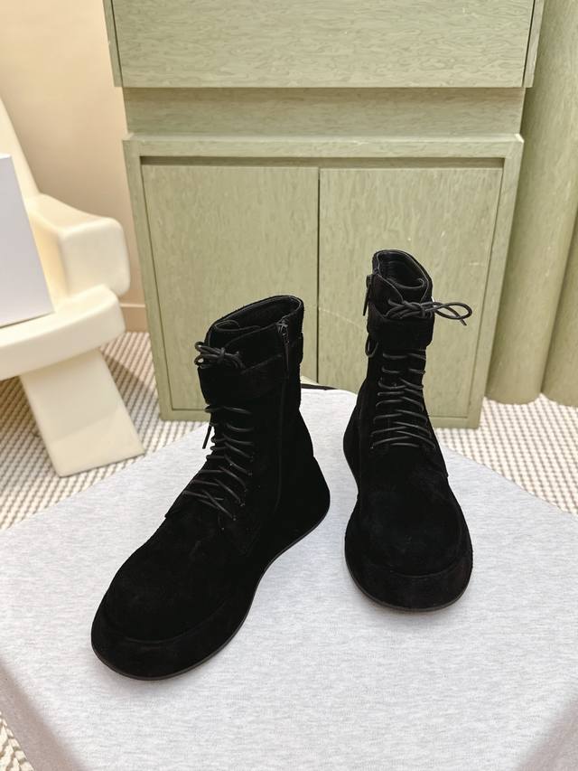 代购级 ｜D0013The Row真皮法式复古圆头极简百搭平底厚底切尔西短靴脚真的是史上我穿过最最舒服的款式太柔软啦！ 磨脚星人一定要收了它 有一丢高级又简约的