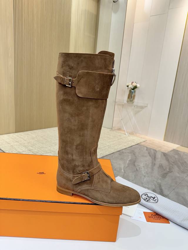 工厂P价 爱马仕 真皮大底出厂顶级版本！原版开发 鞋面：小牛皮 内里：牛皮里 牛皮垫 大底：意大利真皮大底 码数：34-42 注34 40 41 42码定做 不