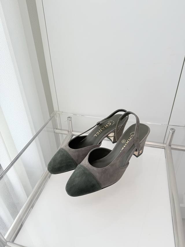 小香新色经典款系列 ～～～独家推荐，市场最高版～～～原版1：1定制， 面料：麂皮 内里：羊皮 大底：意大利皮底 跟高：6.5Cm 码数：35-39 40，定做不