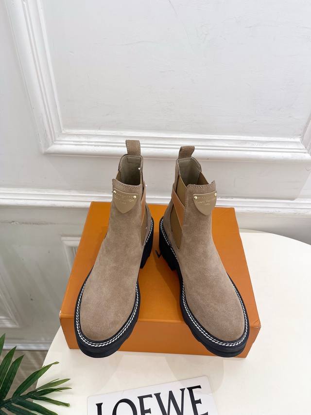 Lv 路易威登 25 2025秋冬新品 顶级版本 专柜主打最新款 Lv Beaubourg皮带扣及踝靴 硬货上新 Bs代购级别！高级感十足！国内外博主刷爆的一款