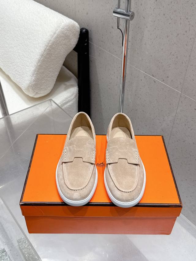 代购级 情侣款 男10 Hermes 爱马仕 H家 Game Kelly扣厚底乐福鞋 小牛皮乐福鞋风格免系带休闲运动鞋，搭配功能性镀钯Kelly鞋扣。 原版定制