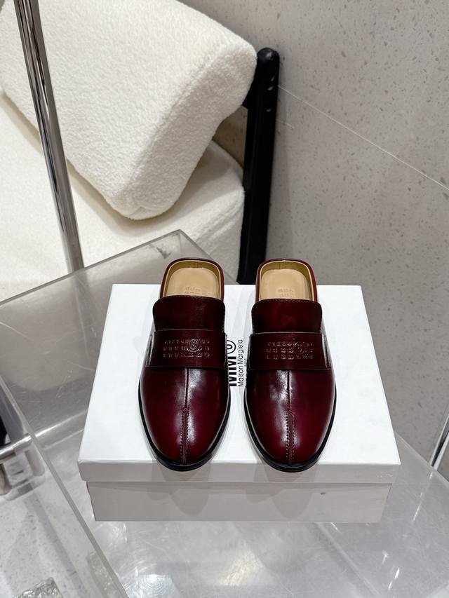 出厂 拖鞋 单鞋 Maisom Margiela Mm6马吉拉新款圆头 半拖鞋 休闲皮鞋 这双热度超高的单品 必须人手一双入手了 不能错过的单品 炸裂了 独家原