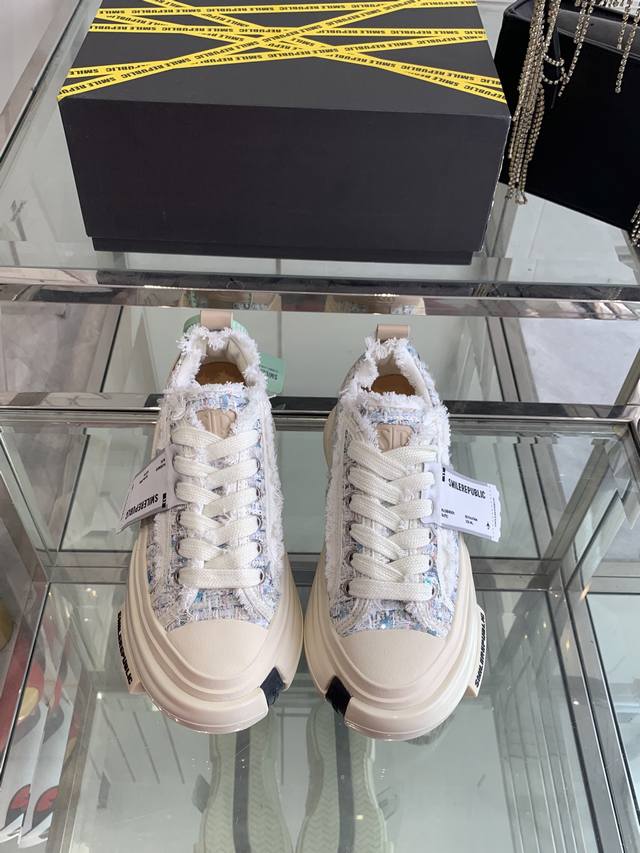 Smilerepublic Sr 银河系70S 低帮帆布鞋 无灯款 情侣款张佳宁 王栎鑫 罗一周 范世琦 明星同款 超多潮人明星网红上脚好酷炫的不论是颜值还是舒