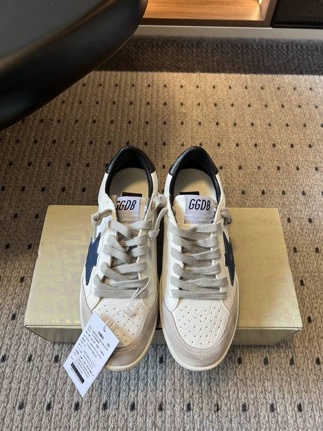 Ggdb Golden Goos* 25Ss 德训鞋 Ggdb经典情侣款小脏鞋 火红程度上怼小白鞋，下踩各类小脏鞋！ 明星私服上脚示范 ×就是这么百搭 ！再也不