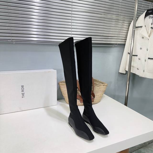 高品质出厂高 ！！小众潮牌 The Row25Ss秋冬最新爆款方头平底黑武士弹力靴！平底忍者袜靴！短靴中的芭蕾舞鞋！款式简约精致范，一如既往的简单，上脚超级性感