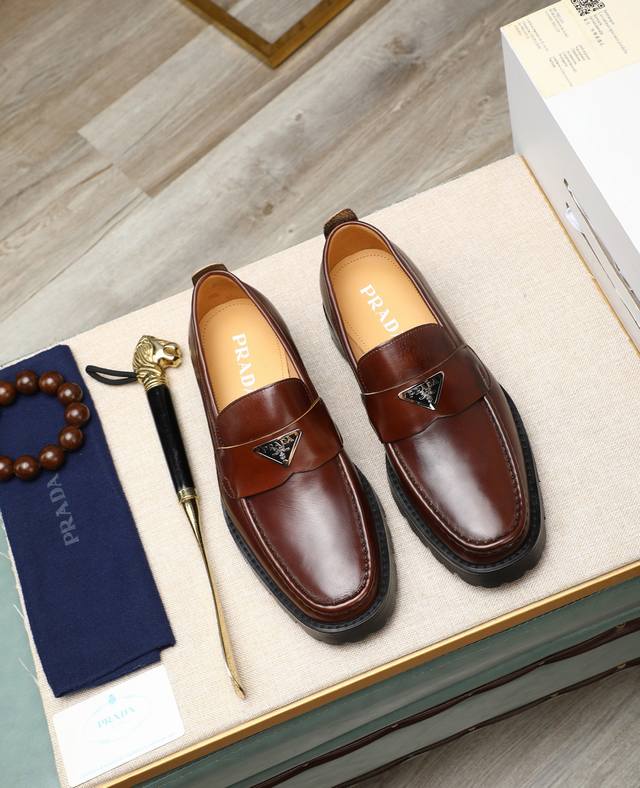 水染牛里 Prada高端 专柜最新款 正装商务皮鞋原版最高品质！进口意大利头层小牛皮面料牛皮内里 原版大底 正装码数:3845