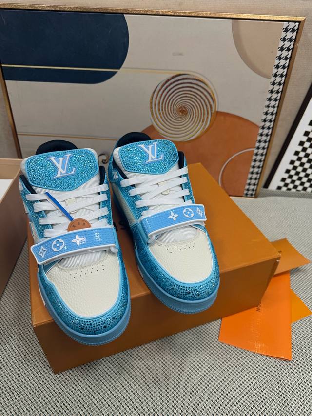 顶级版本 面包钻鞋情侣款 Louis*Vuitto* Lv Trainer 运动欧洲代购1W Rmb购入 历时一个月爆拆开发 大底和面料私模 鞋面更是报废了三套