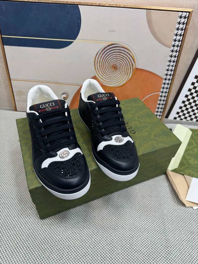 Gucci钻鞋 代购版本 Nfc带扫码芯片 高品质系列做旧小脏鞋-年爆款来袭！ 十转九卖必上款 新色加推-市场终极版本！ 购原版开发 .面料 材质 大底 细节任