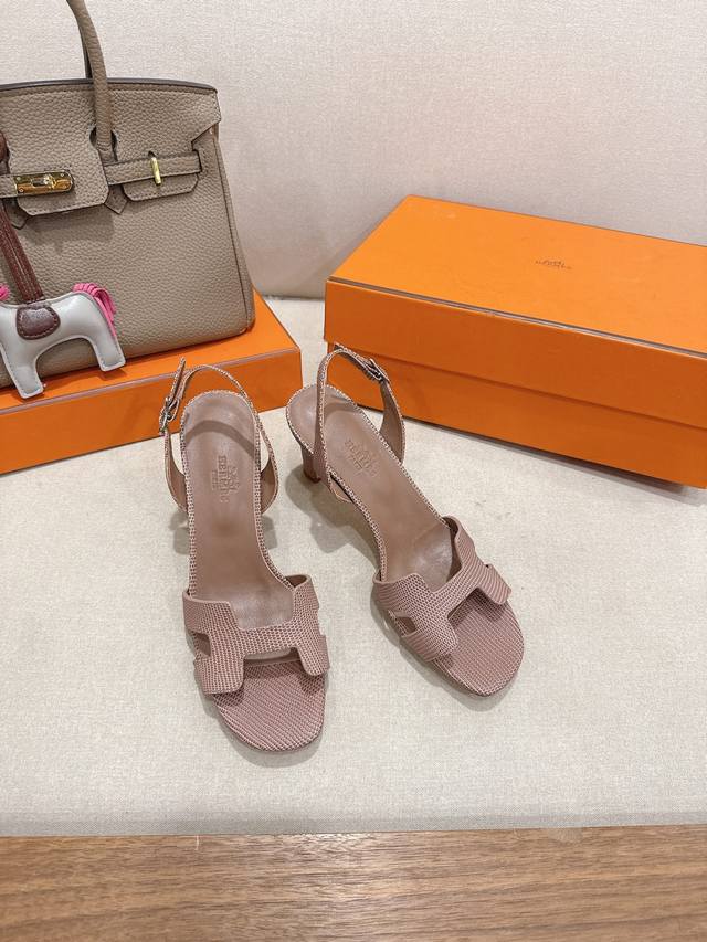 最新配色蜥蜴纹系列 』 出厂价P Herme*2025早春专柜新款高跟凉鞋系列 鞋面：原版皮 内里：进口混种羊皮 跟高: 7.5Cm 大底：原版意大利真皮大底