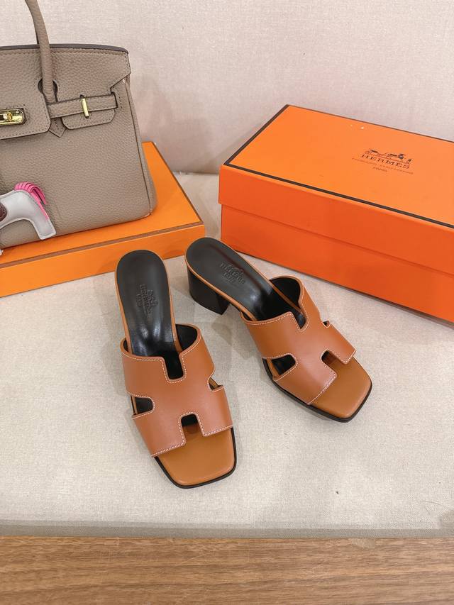 粗跟系列』 出厂价P Herme*2025早春专柜新款高跟凉鞋系列 鞋面：原版材料 内里：进口混种羊皮 大底：原版意大利真皮大底 鞋码: 35.36.37.38