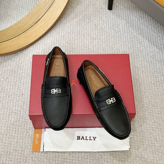 Bally.巴利 官网一比一.新款豆豆鞋，每一位成功男士的身份衬托，上脚大气稳重高端定制专柜原版头层牛皮+进口羊皮内里。不管风吹雨打鞋楦不变，经得起时间的验证黑